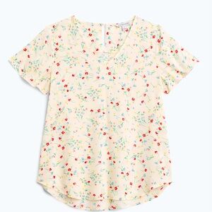 41 Hawthorne Lightweight. Flutter sleeve v-neck blouse.    2/$20